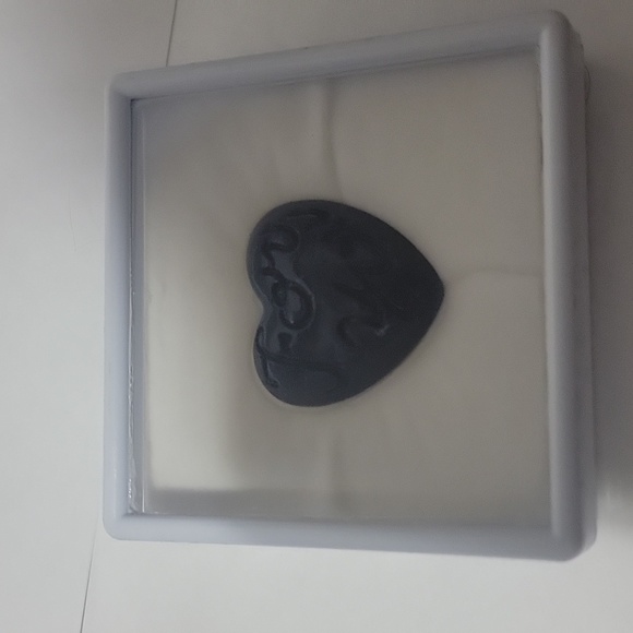 Lapis Lazuli Heart - Picture 3 of 4